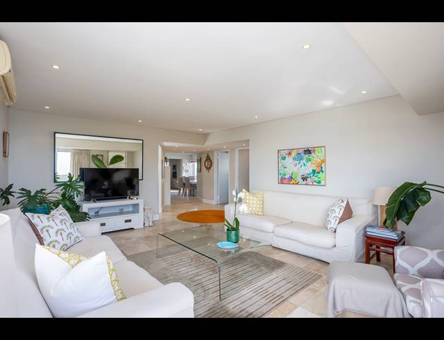 3 BEDROOM APARTMENT TO LET IN SEA POINT